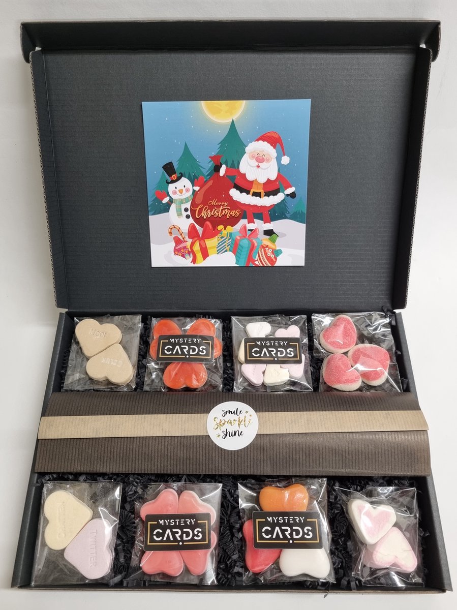 LOVE Box (Moederdag / Vaderdag / Valentijn) Box met Mystery Card Merry Christmas met persoonlijke (video)boodschap | 8 soorten heerlijke hart snoepjes en een liefdevol kado